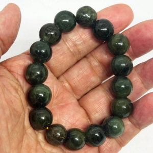 สร้อยข้อมือหยกเขียวพม่า-13 มม. (Burmese Green Jade Bracelet)