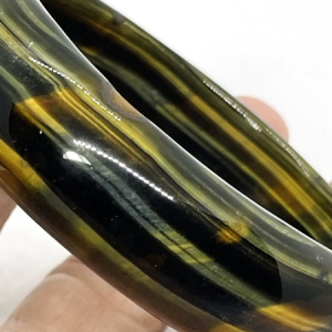 กำไลหินไทเกอร์อาย-64.49 มม. (Tiger Eye Bangle)